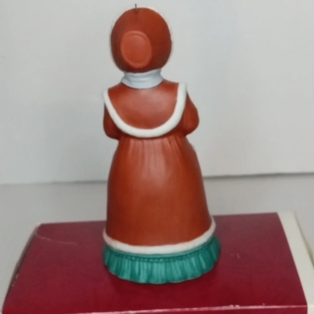 Hallmark Bell Ornament,  Lady Daphne`1993, A Dickens Caroler, Preowned